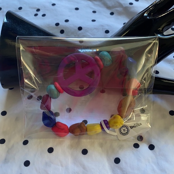 Handcrafted beaded bracelet. Multi color with ☮️ sign purple bead - Picture 7 of 7